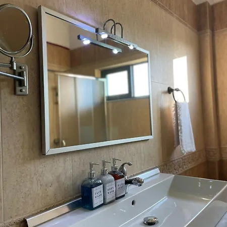 Casa Shprese - The Traditional Apartment Tirana