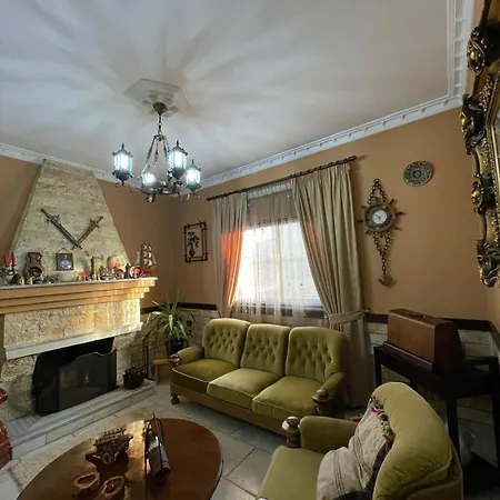 Casa Shprese - The Traditional Apartment Tirana