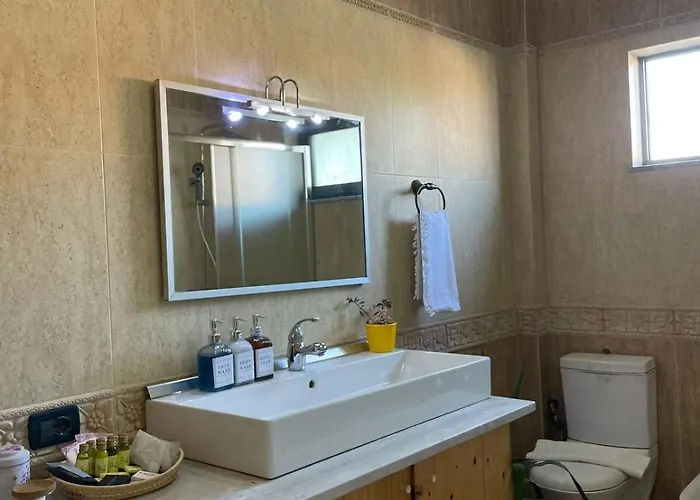 Casa Shprese - The Traditional * Tiran
