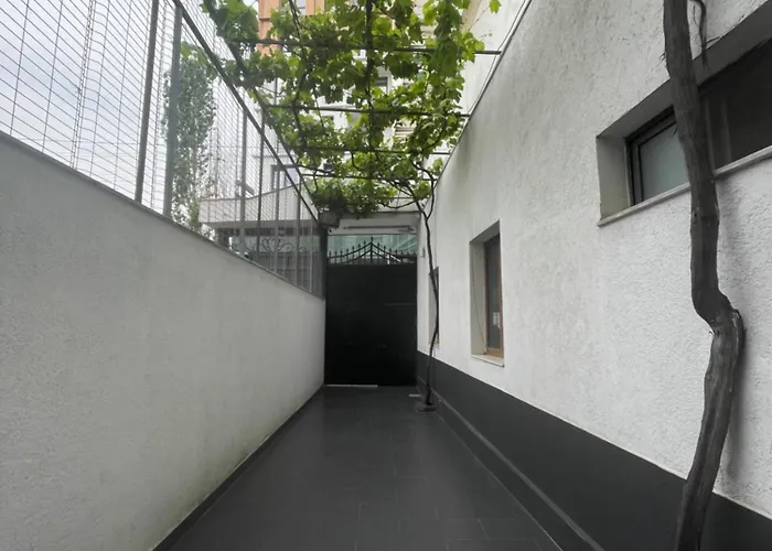 Casa Shprese - The Traditional Daire