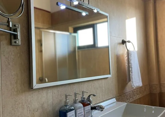 Casa Shprese - The Traditional Apartament Tirana